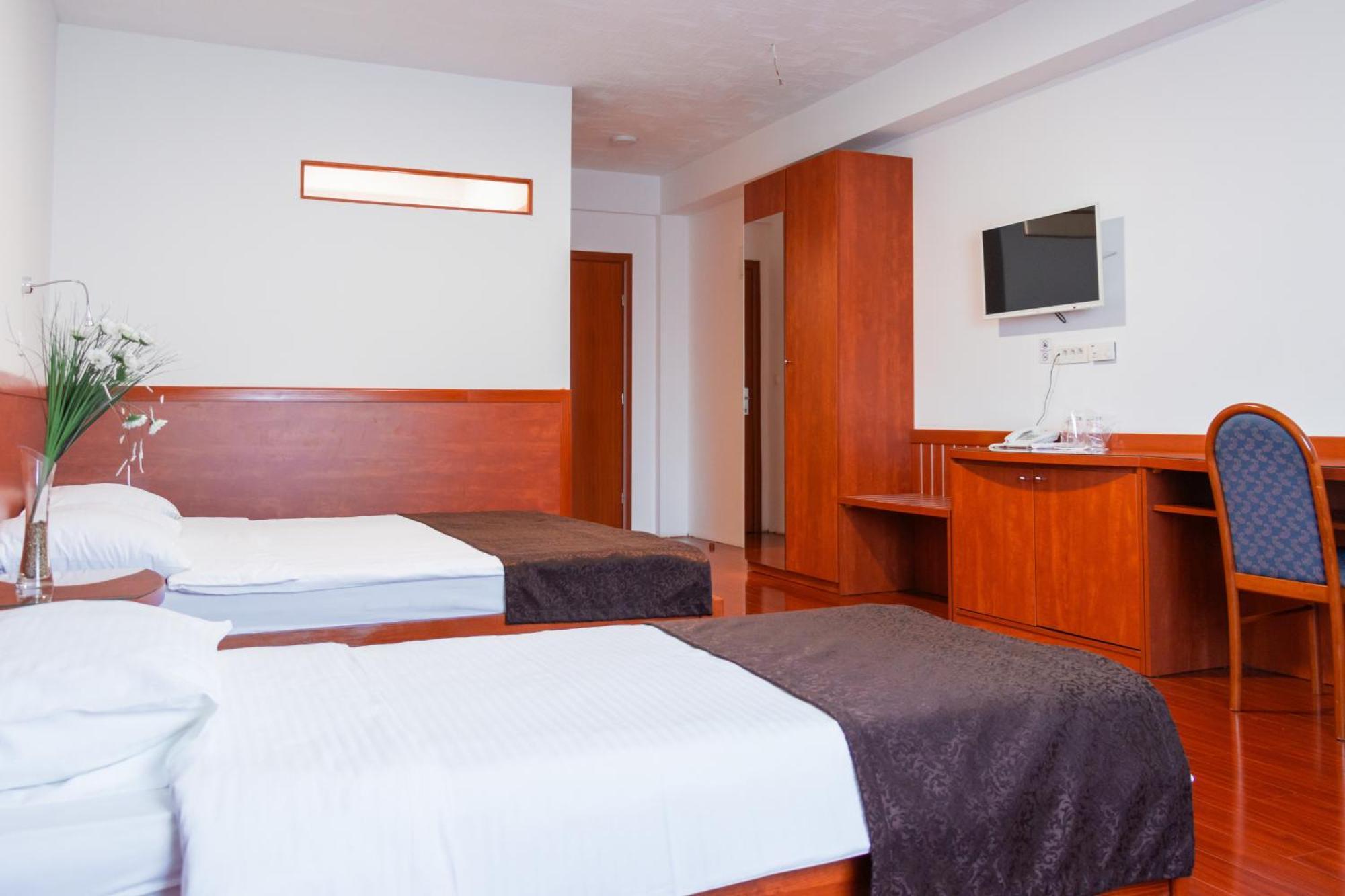 סראייבו Hotel Saraj מראה חיצוני תמונה
