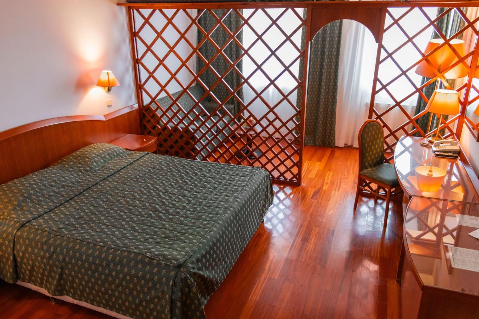 סראייבו Hotel Saraj מראה חיצוני תמונה